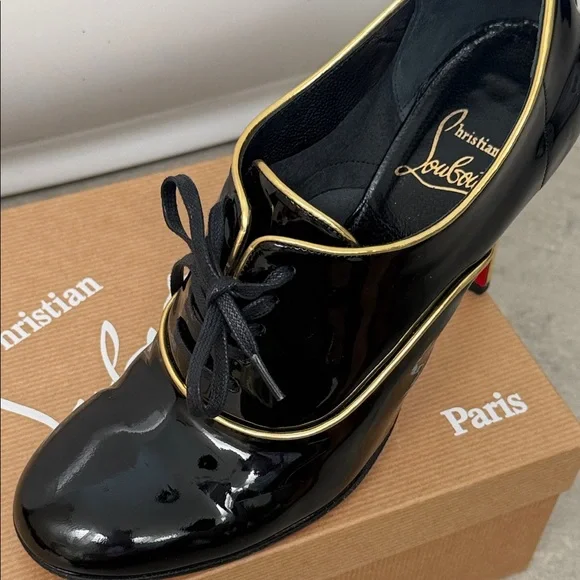 Christian Louboutin Black and Gold Patent Heels - Picture 4 of 12